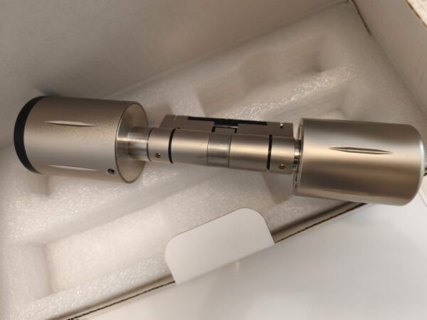 Double sides euro cylinder lock