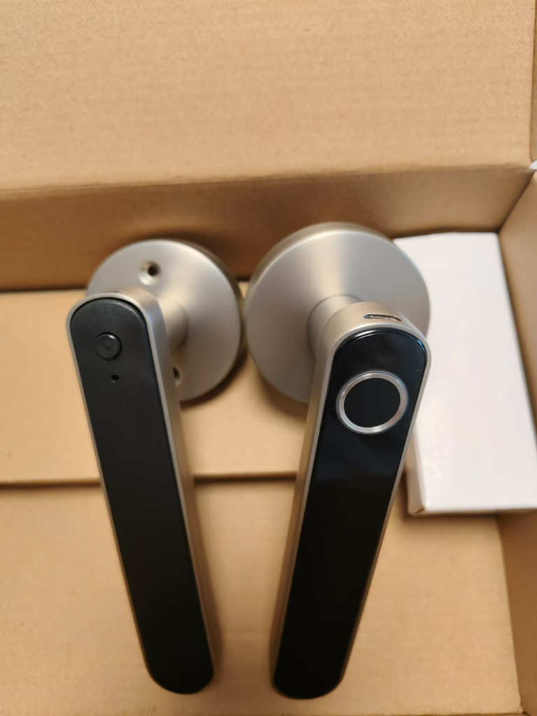 Smart handle lever door lock