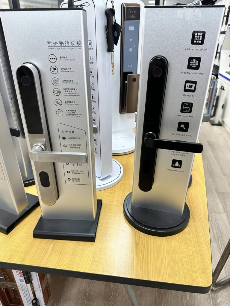 Multipoint smart broken bridge lock