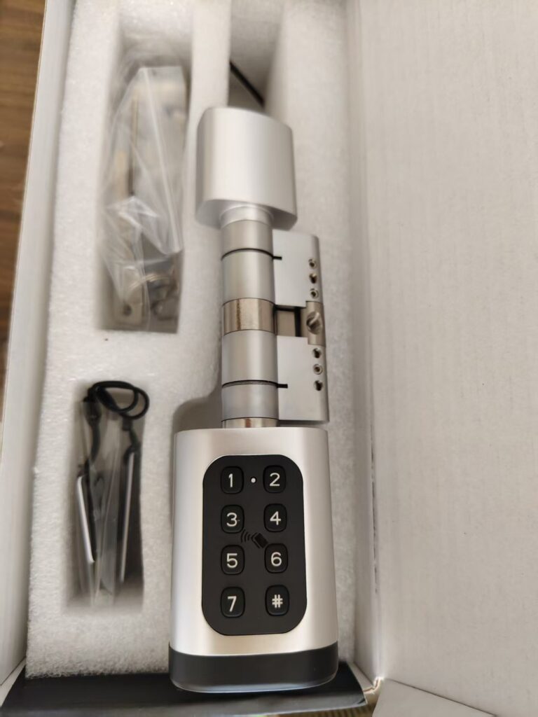 Digital fingerprint cylinder lock